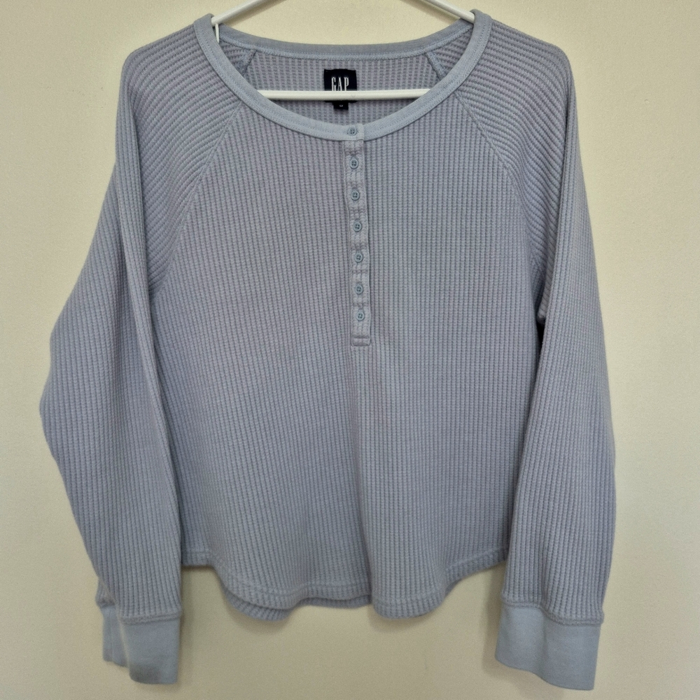 Gap Light Blue Waffle Knit Long Sleeve Henley Top – Size M - Picture 2 of 5